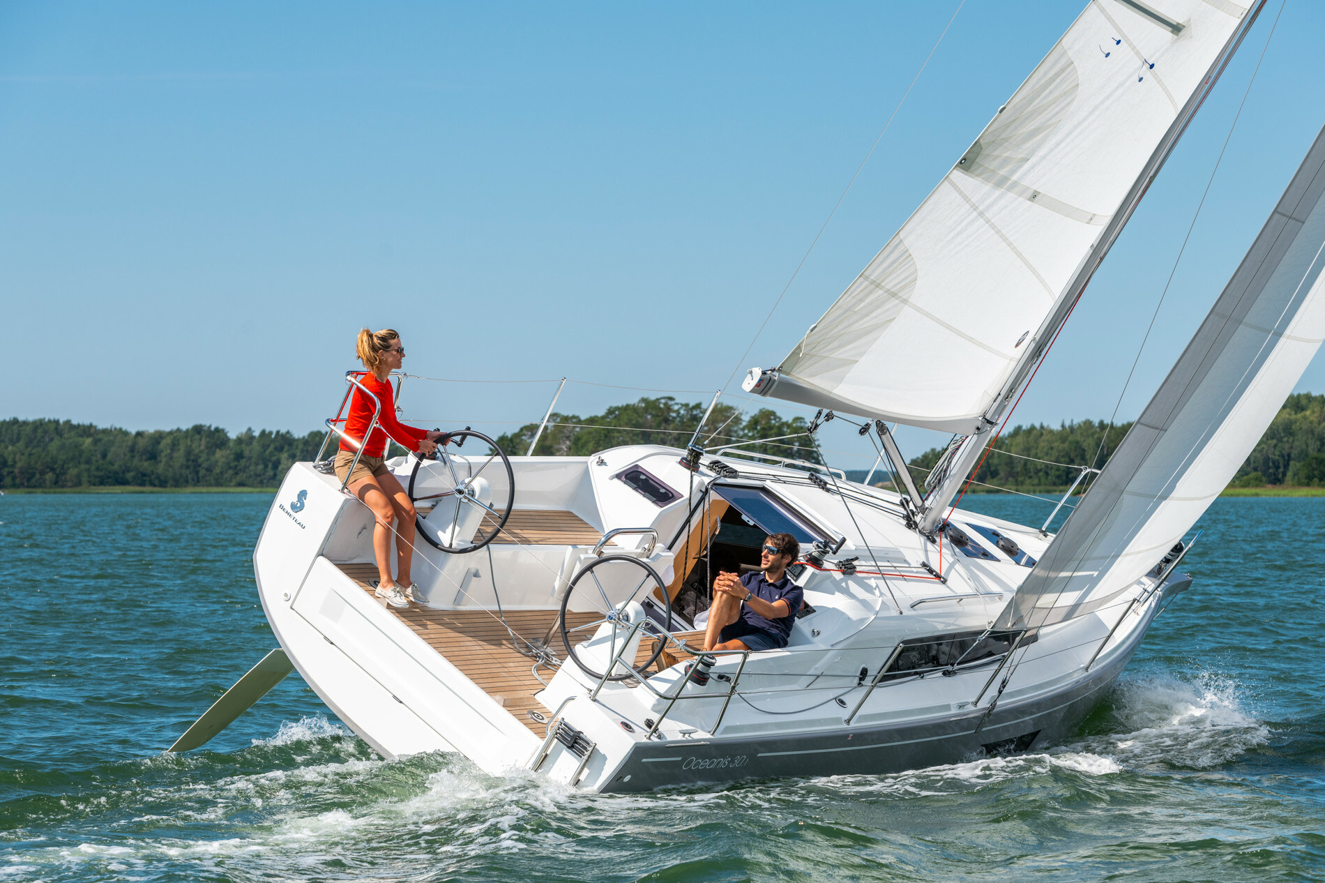 Read more about the article Ajola Yachts tuo useita purjeveneuutuuksia Beneteaun First- ja Oceanis-mallistoista Helsingin Uivaan venenäyttelyyn. Tervetuloa!